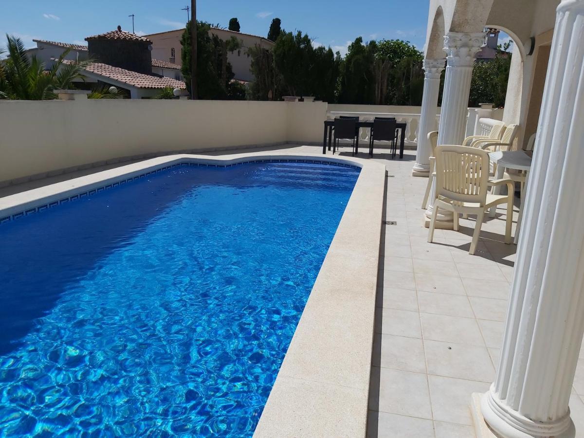Casa Amb Piscina Privada Villa Empuriabrava Exterior photo