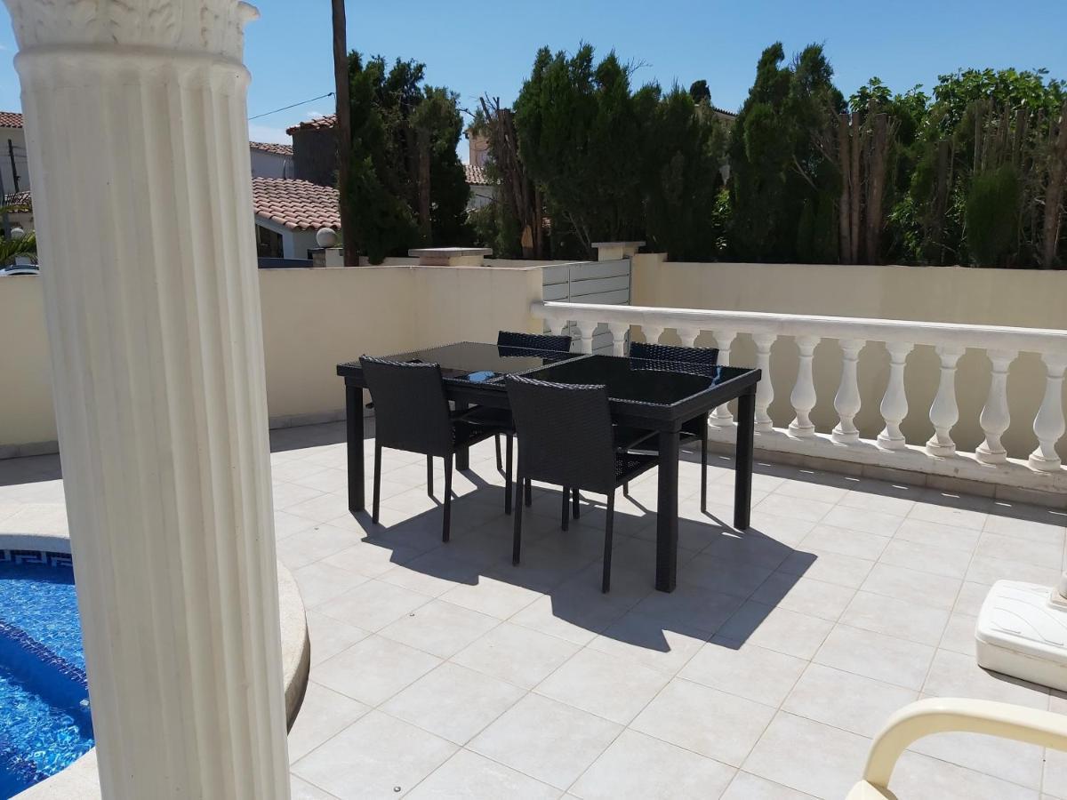 Casa Amb Piscina Privada Villa Empuriabrava Exterior photo
